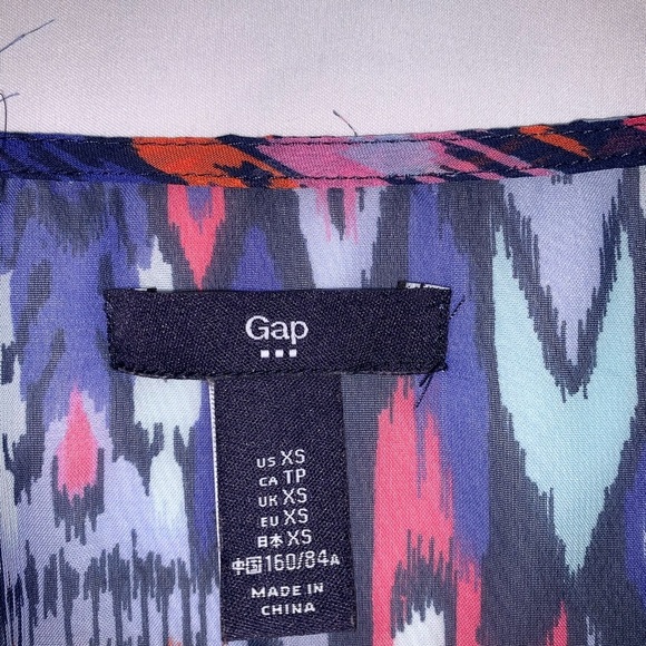 🌸GAP BLOUSE🌸 - Picture 3 of 6